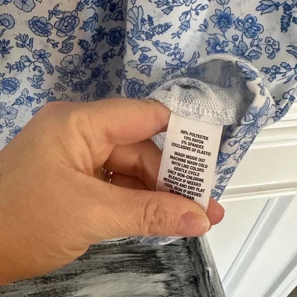 Crown & Ivy Floral Dress women’s size xl - Picture 4 of 5